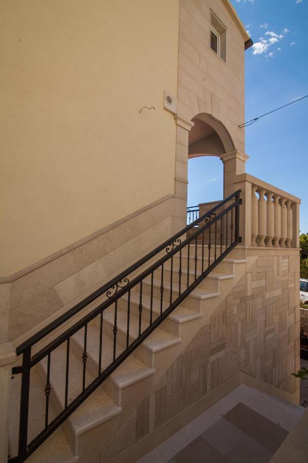 Domus Apartments Бол Экстерьер фото