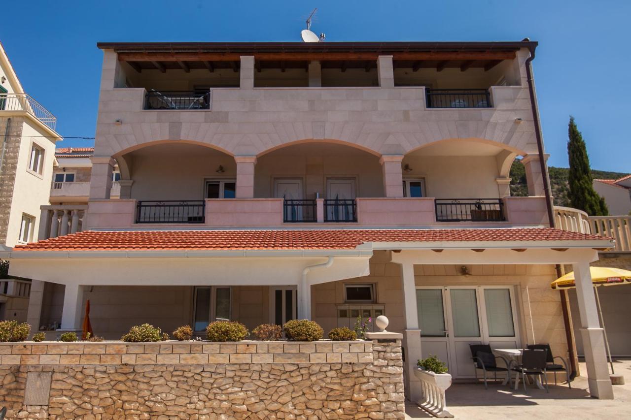 Domus Apartments Бол Экстерьер фото