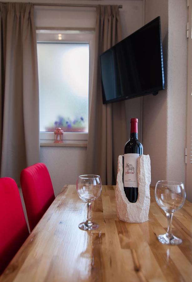 Domus Apartments Бол Экстерьер фото