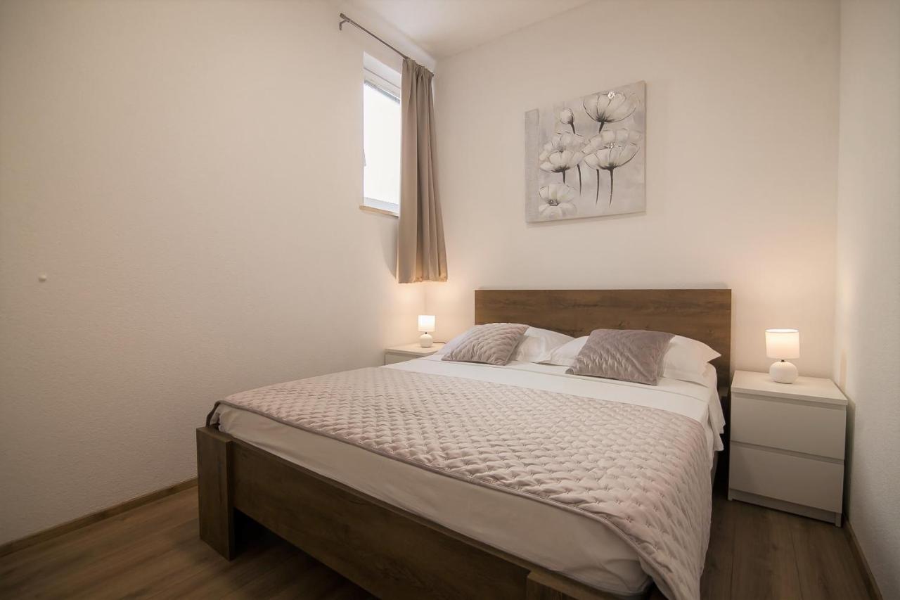 Domus Apartments Бол Экстерьер фото